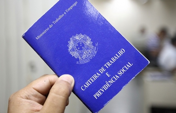 Reforma de Temer quer aumentar jornada de trabalho diÃ¡ria para 12h